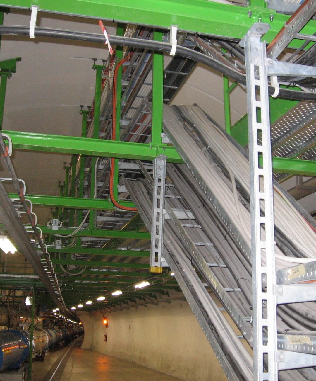 CERN_LHC_Tunnel_Cable_conduit